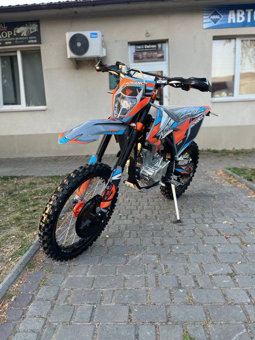 Kovi advance 250 ST 2025 18/21 чорно оранджевий та сіро оранджевий
