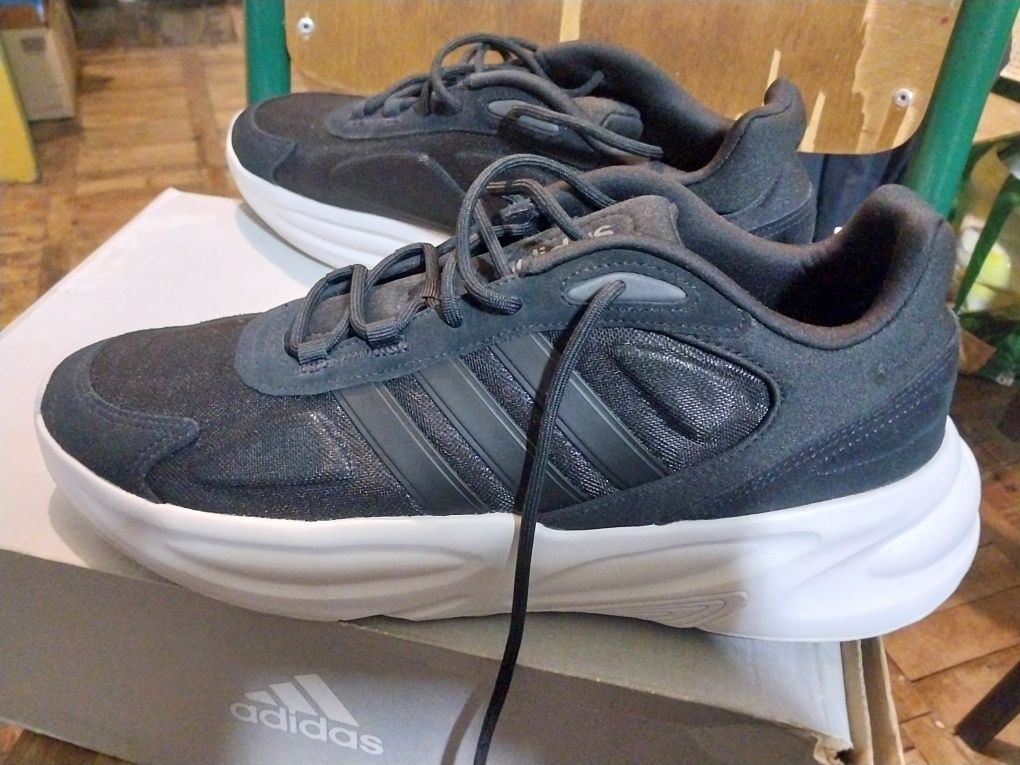 Чоловічі бігові шкіряні кросівки Adidas Ozelle 47 розмір