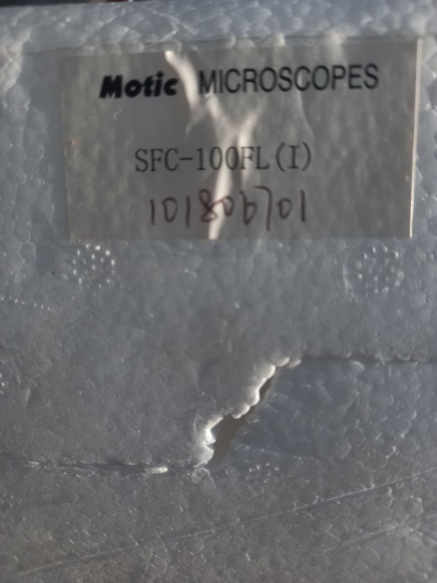 Microscópio Motic