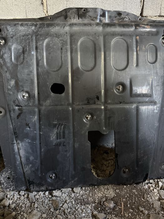 ПРОДАМ ЗАХИСТ ДВИГУНА Renault Duster 2. Дастер 2020 рік. В наявності.