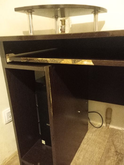 Стіл письмовий комп'ютерний