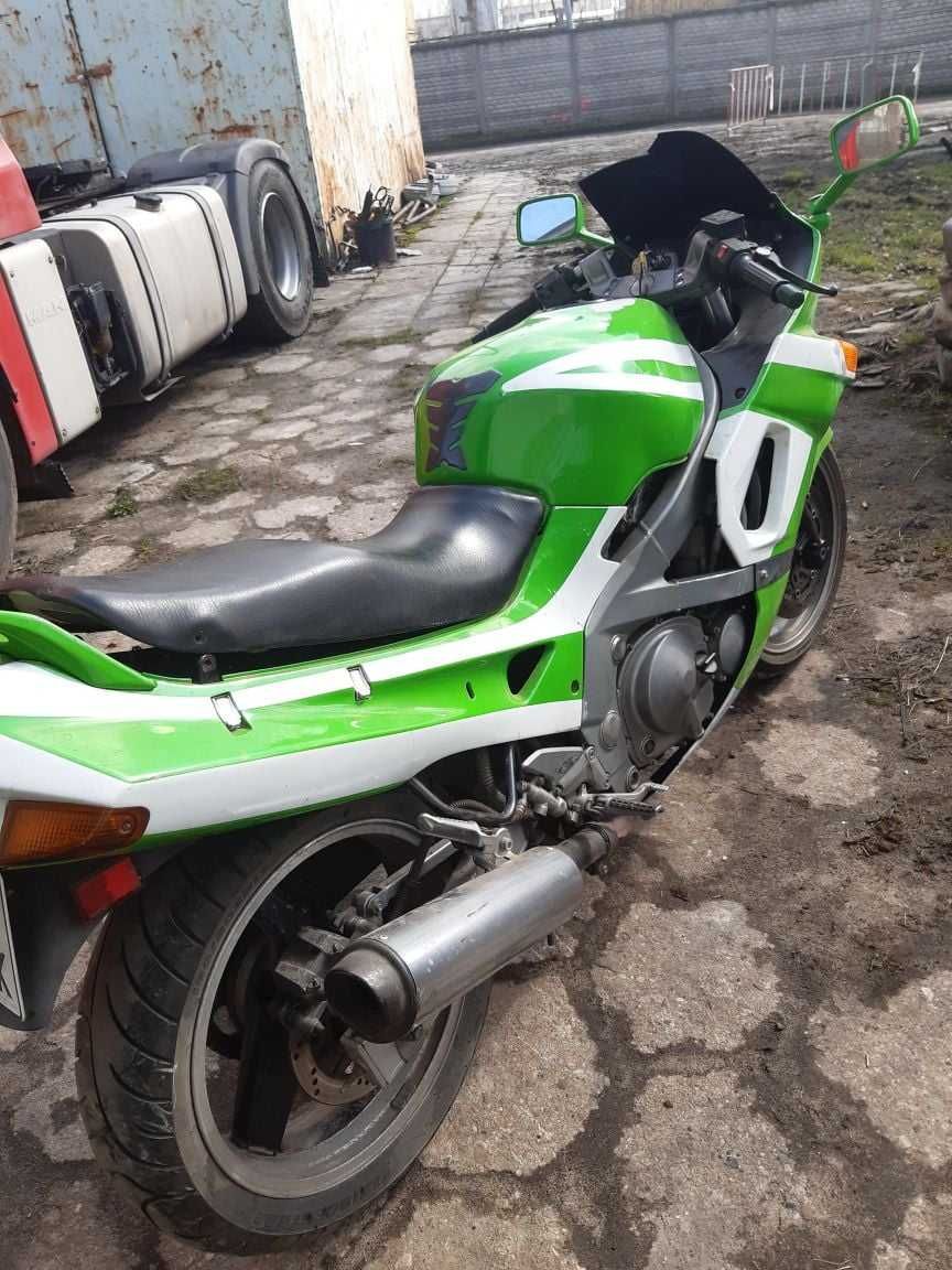 Kawasaki ZZR600 rok 1992