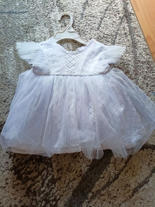 Sukienka biała chrzest impreza