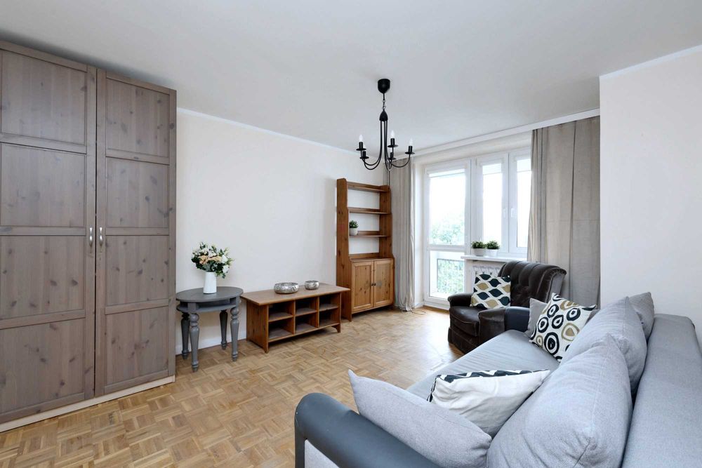 2 samodzielne pokoje -   garderoba , balkon - od Metro Trocka