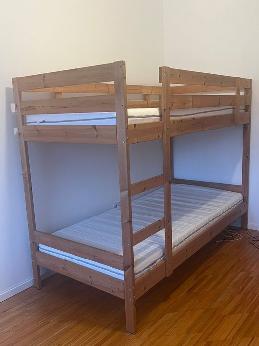 Beliche ikea em pinho