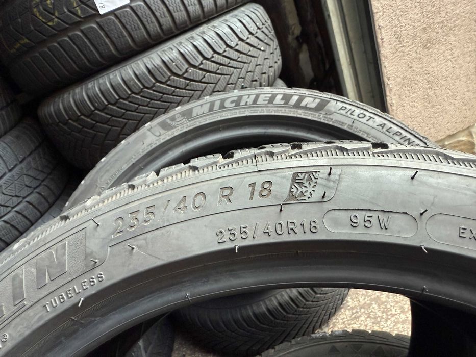235-40 R18 95W Michelin Pilot Alpin 5 2шт