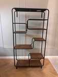 Designerski regał metalowy loft | TK Maxx | idealny do salonu, biura