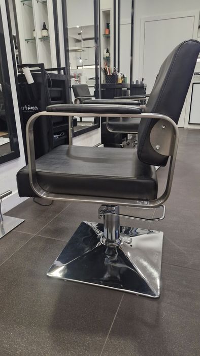 Fotele fryzjerskie