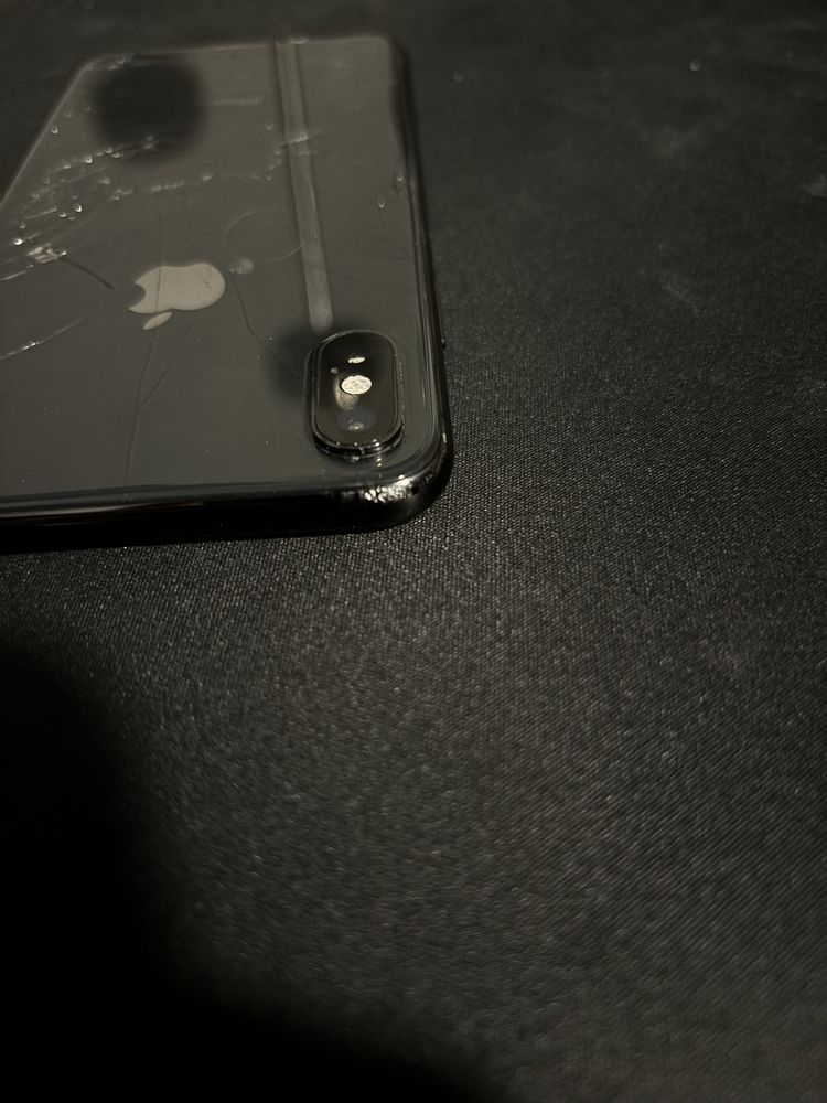 Telefon Iphone XS Max 512 Gb czarny.