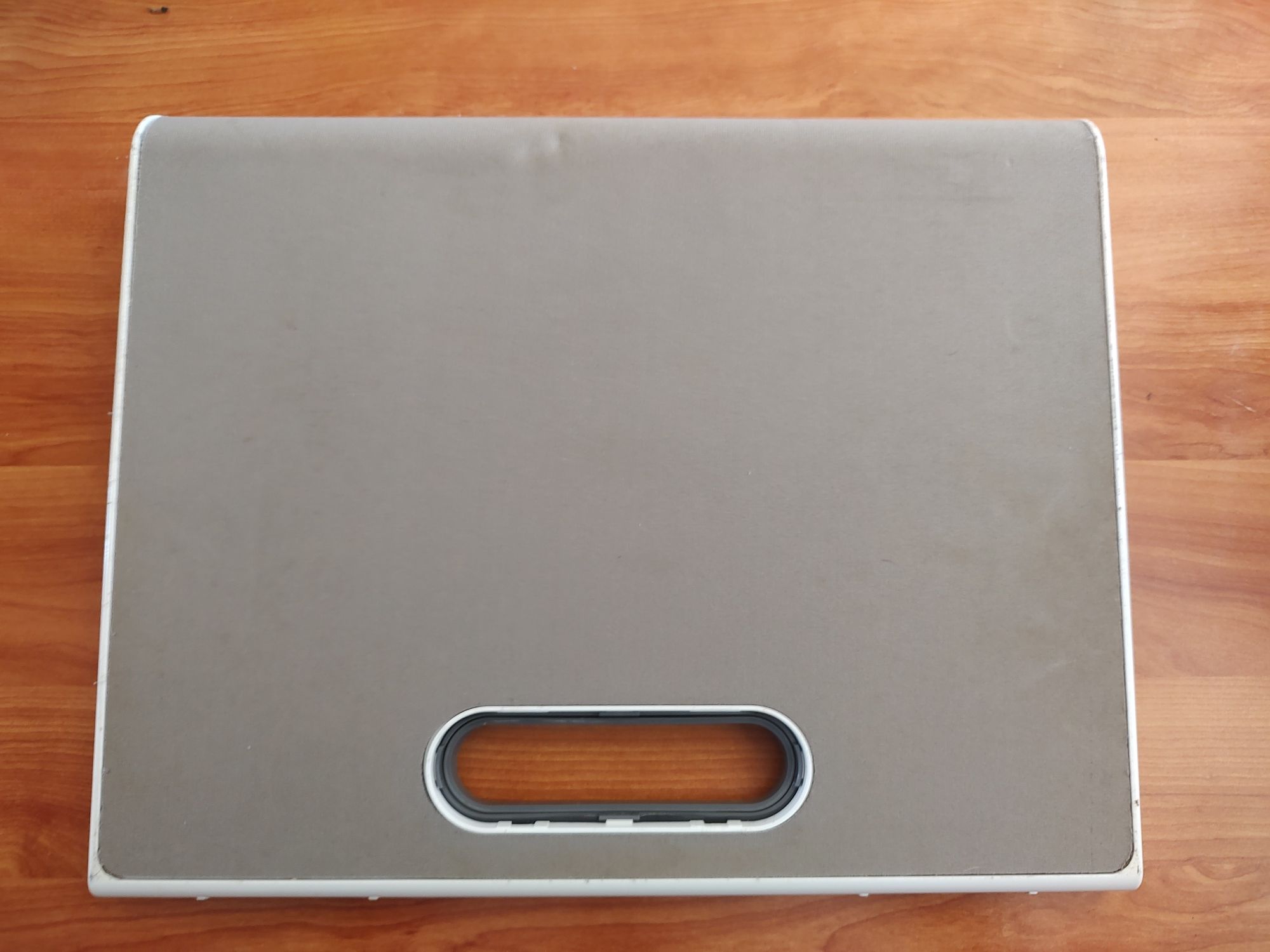 Base de apoio para computador portátil