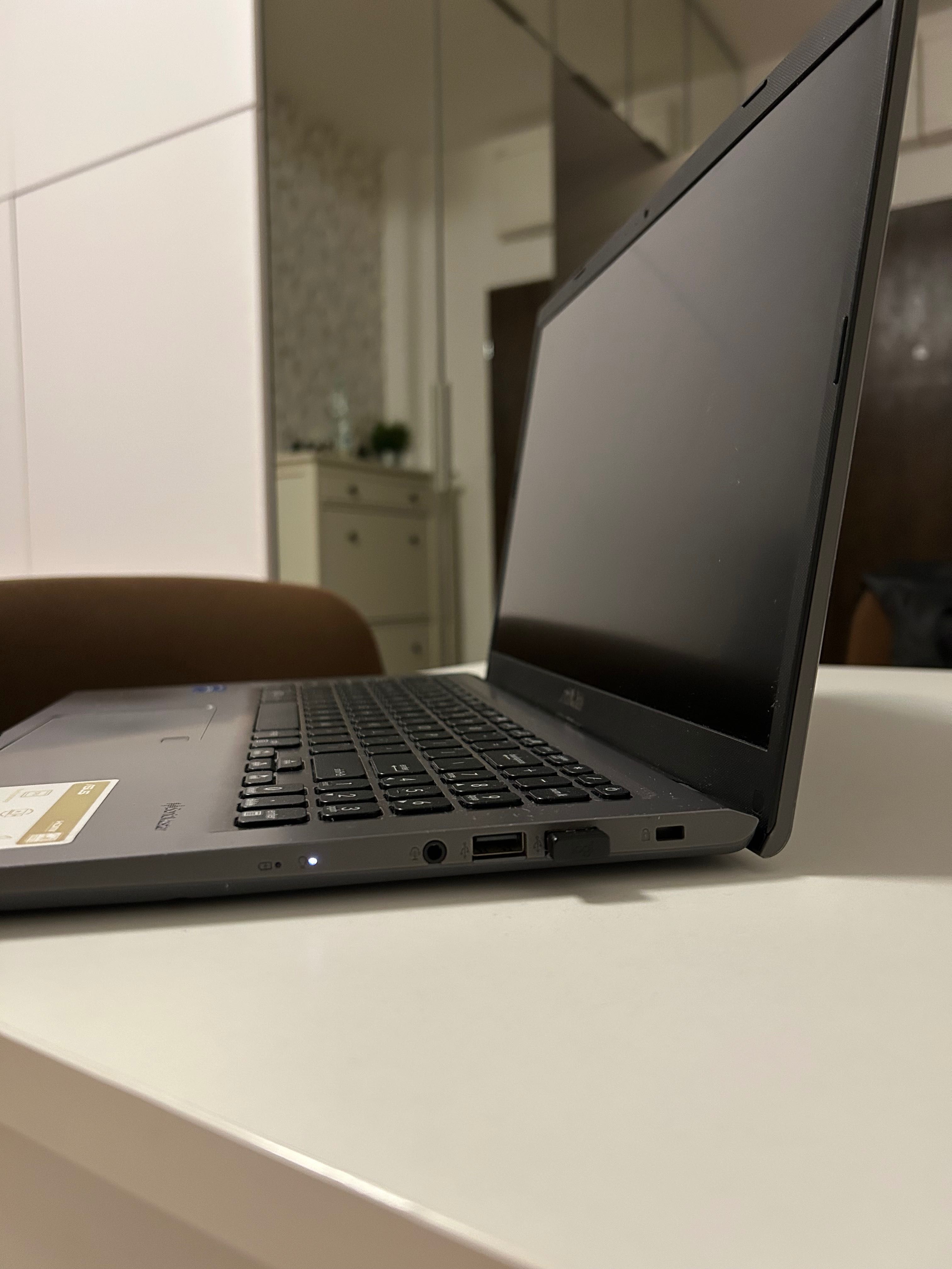 Laptop ASUS X515EA