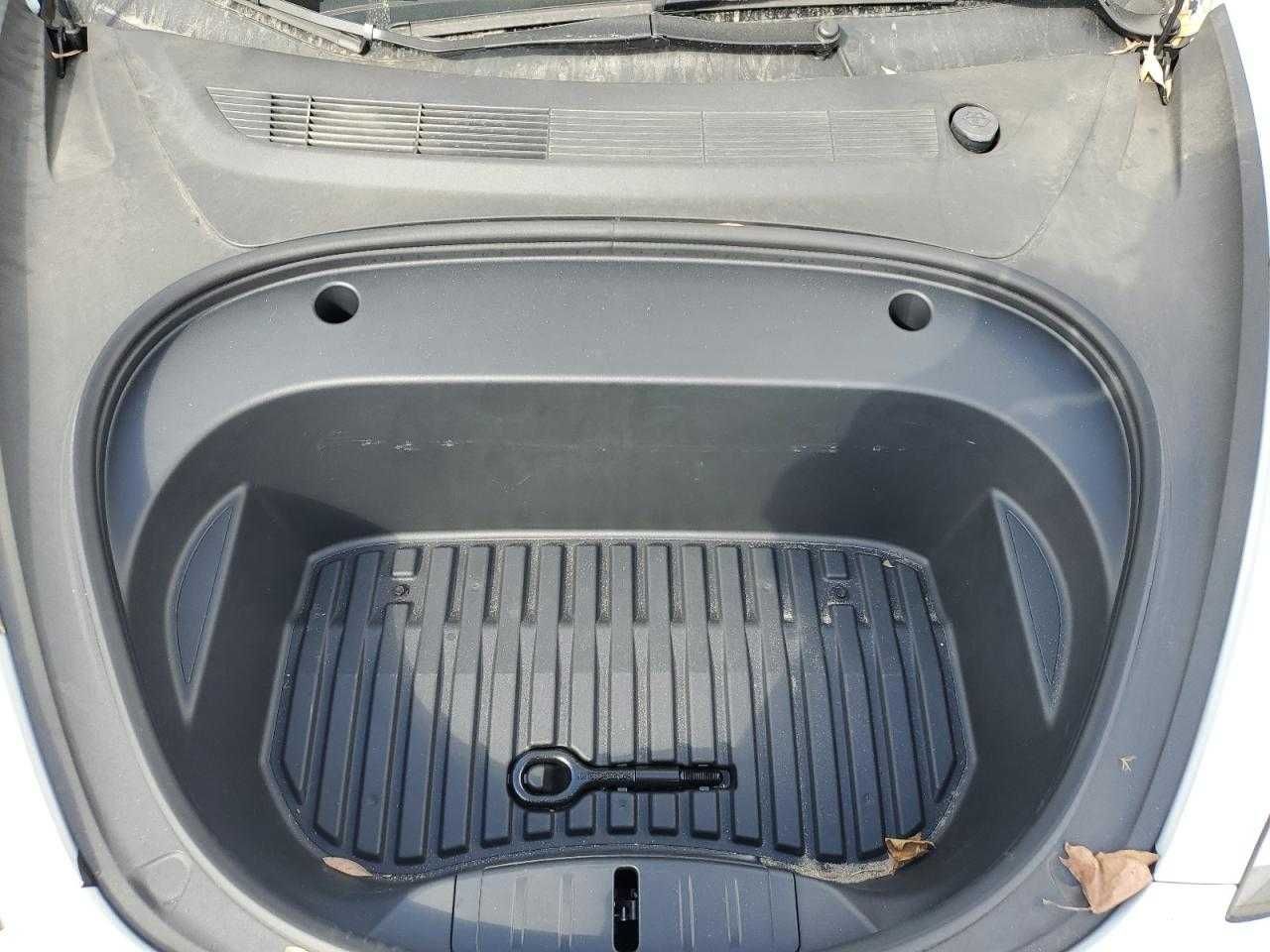 Tesla Model 3 2023 -