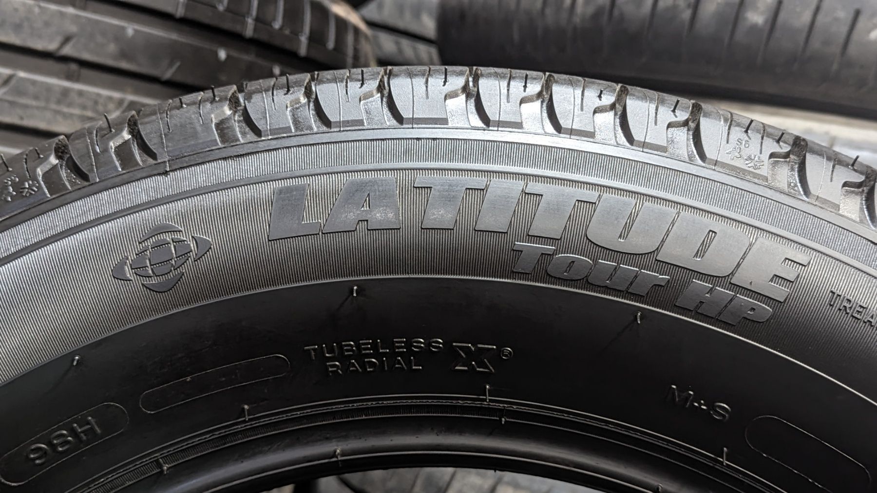 Шина 215/65 R 16 Michelin Latitude Tour HP Одне нове колесо Розпаровка