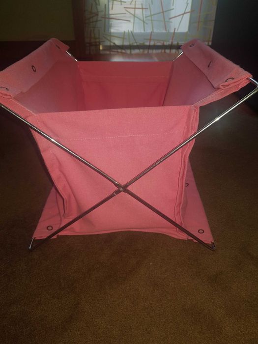 Porta-Revistas Rosa Criança