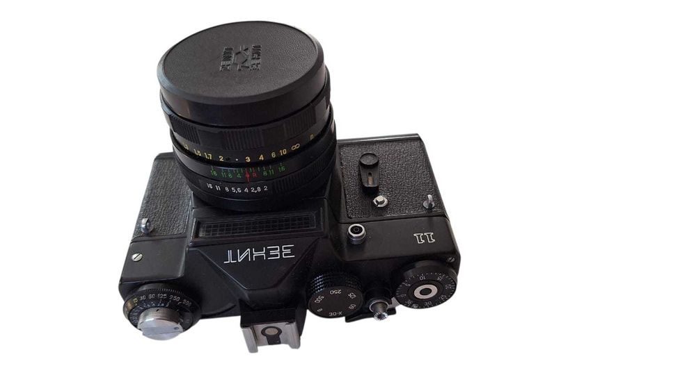 Aparat analogowy ZENIT 11 + obiektyw Helios-44M-4 58 mm f/2 – USSR