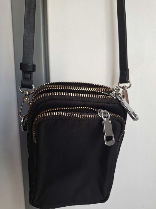 Saszetka, nerka na telefon na ramię  z paskiem