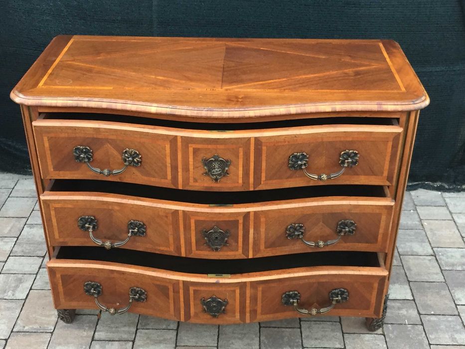 piękna stylowa komoda z drewna naturalnego-intersja