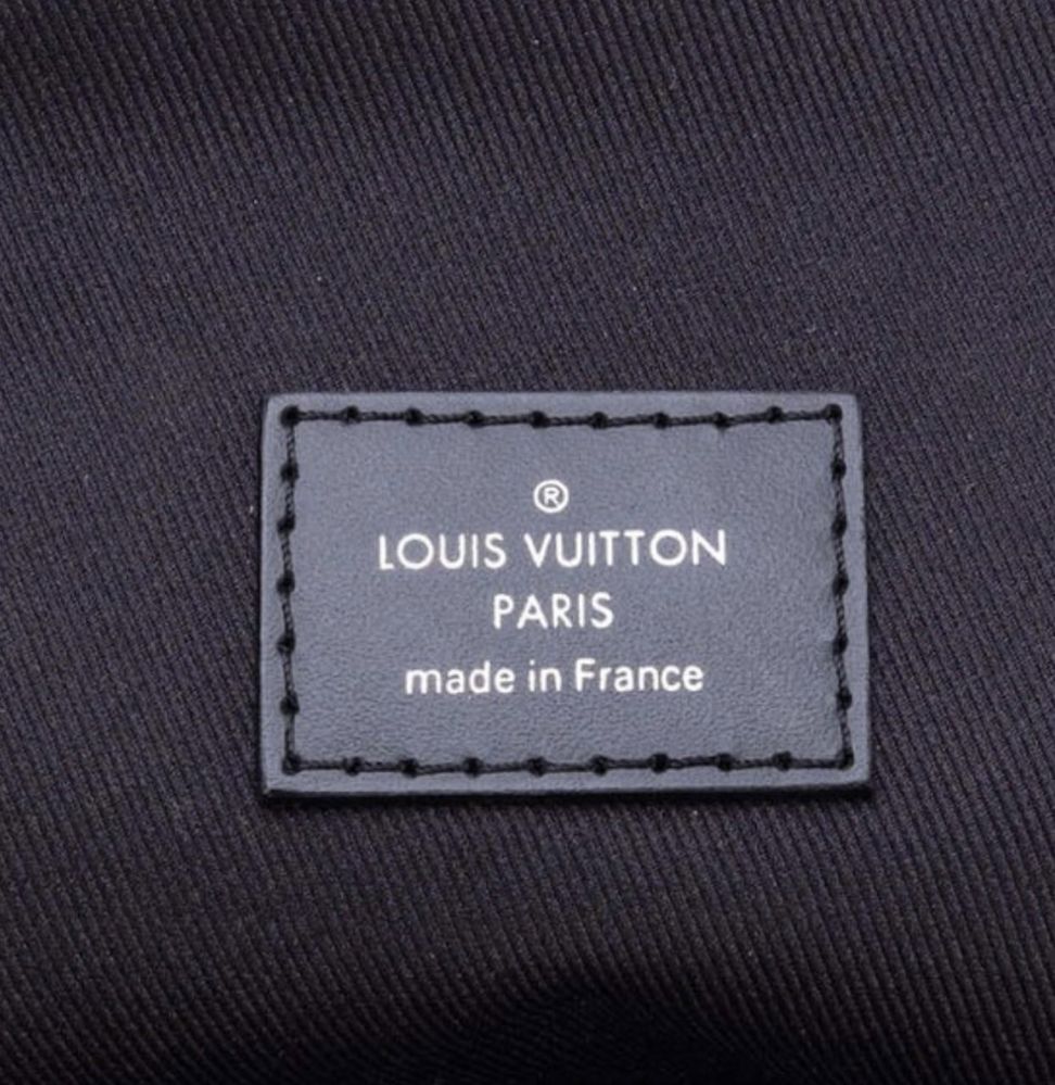 Louis Vuitton Avenue Slingbag tira-colo