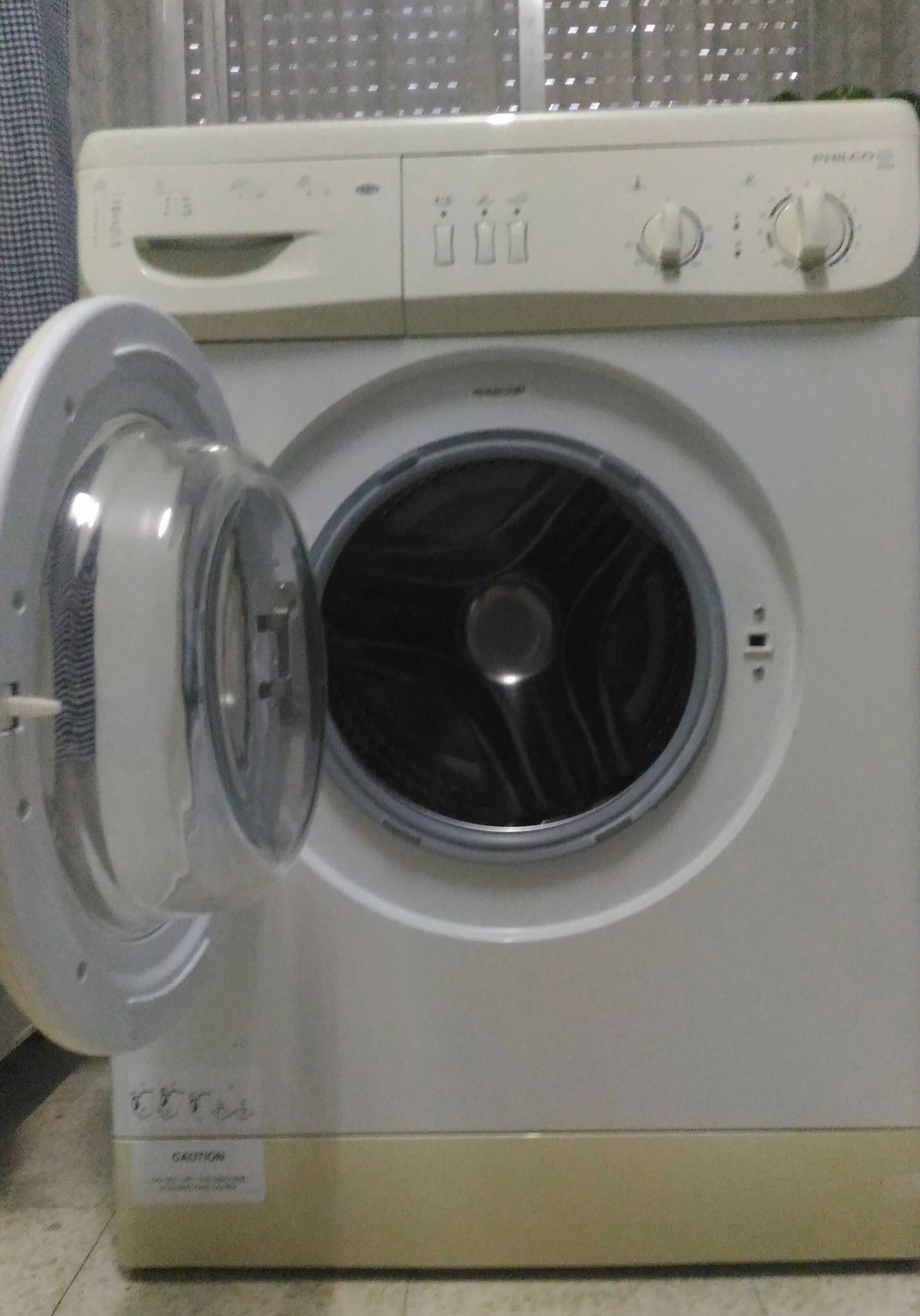 Maquina de lavar ropa Philco, estado impecavel, foi usada pouco tempo