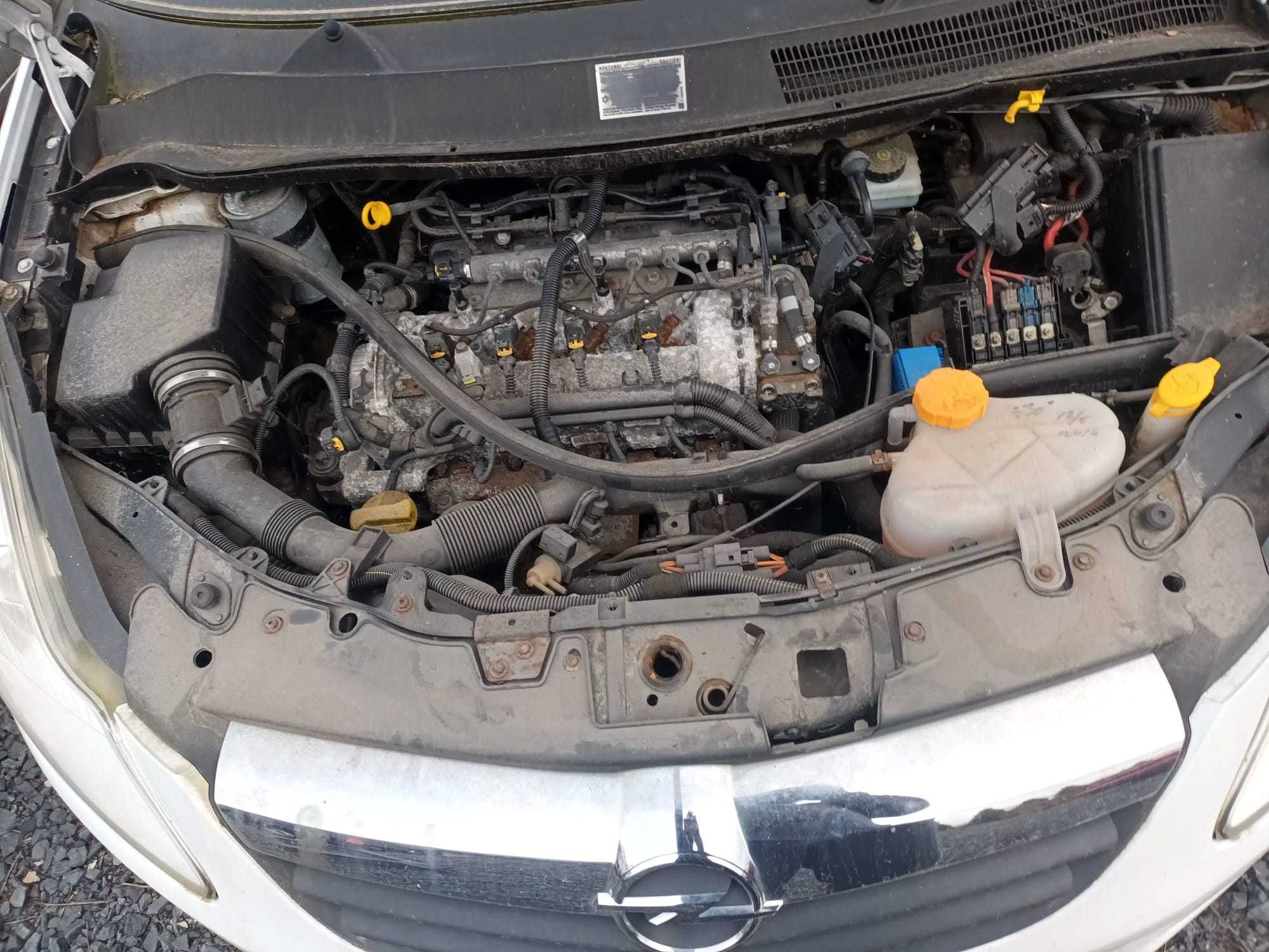 Opel Corsa D zderzak maska błotnik drzwi klapa z474