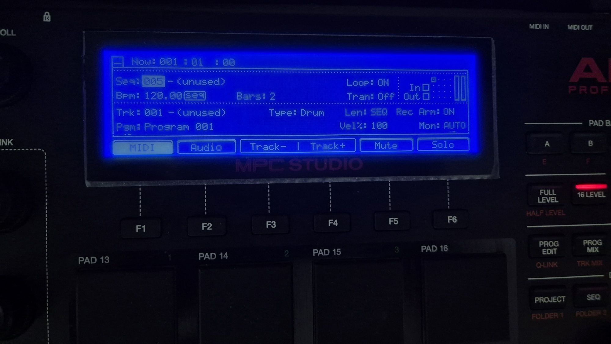 Mpc studio black