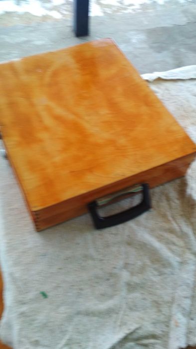 Продам оргонайзер  из фанеры  в  виде дипломата.