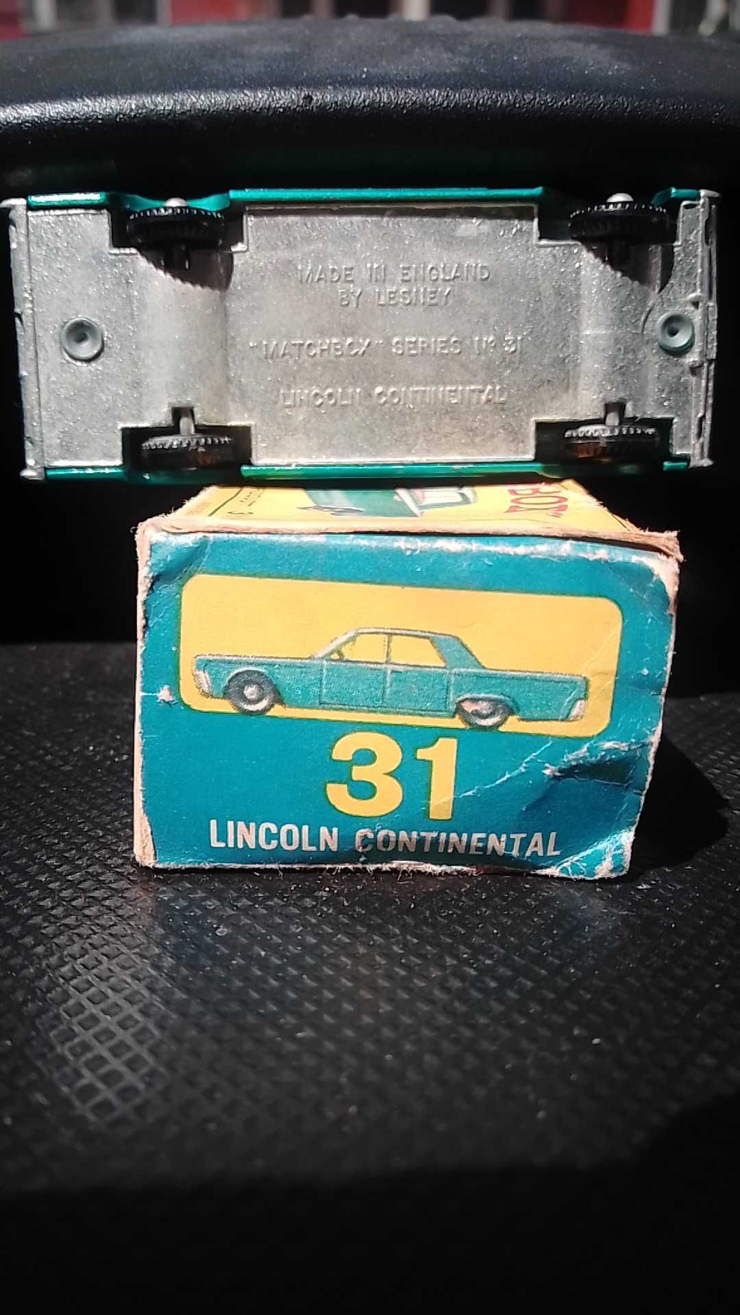 Miniatura antiga MATCHBOX LINCOLN CONTINENTAL #31