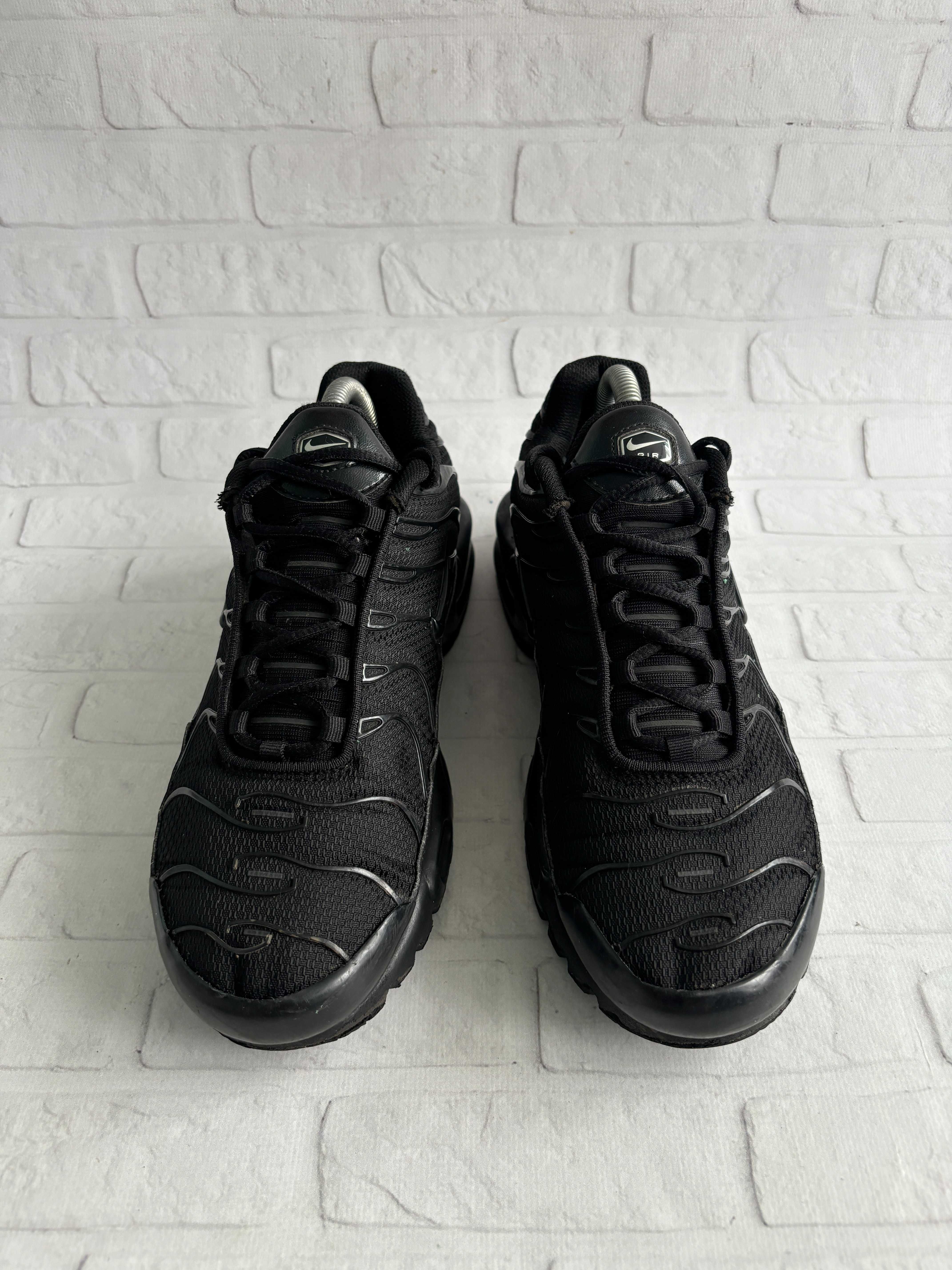 Чорні Кросівки Nike TN Air Max Plus Triple Black 41 Кроссовки Оригінал