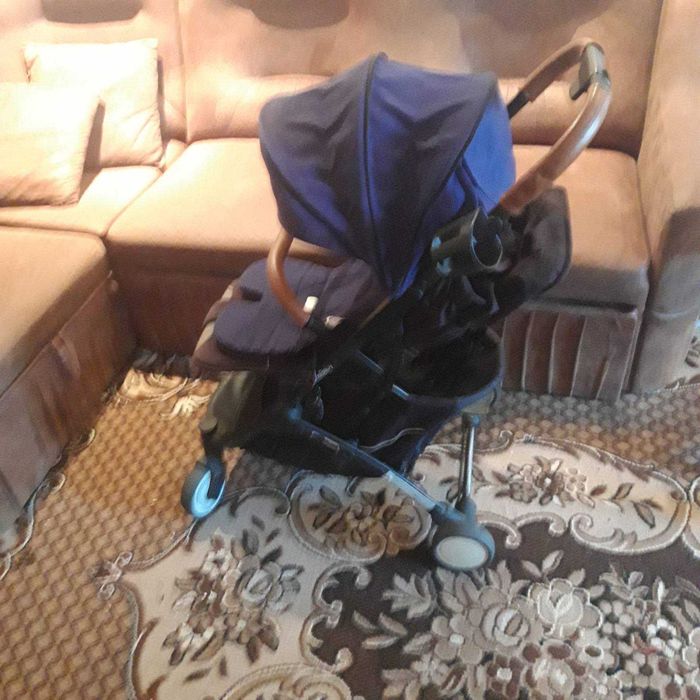 Коляска дитяча зручна