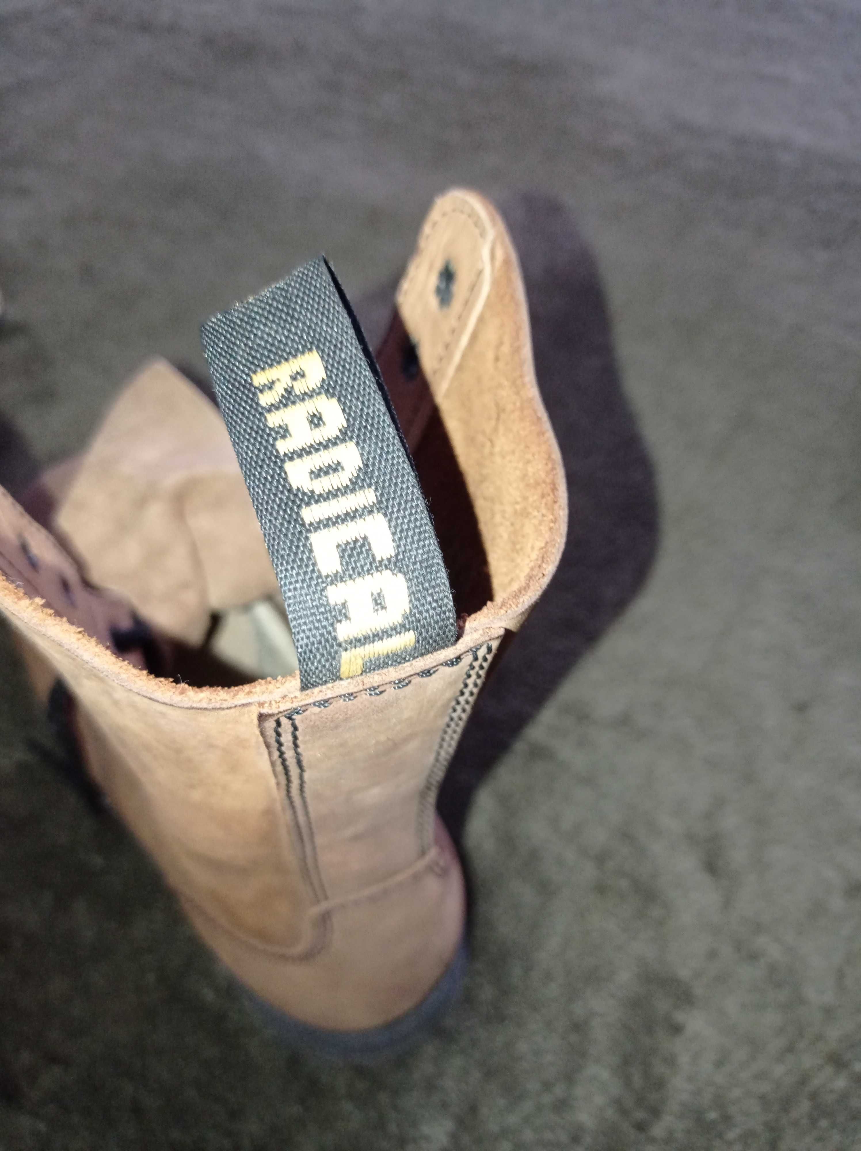 Botas novas, estou a vender por não usar.