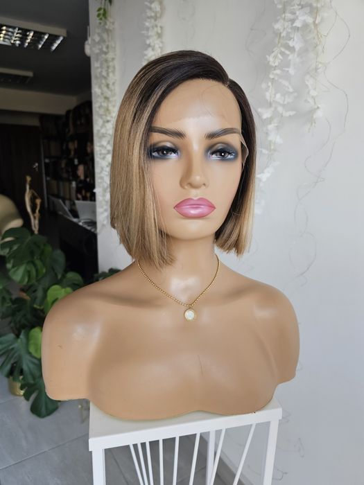 Peruka bob piaskowy blond Kim lace front naturalny efekt