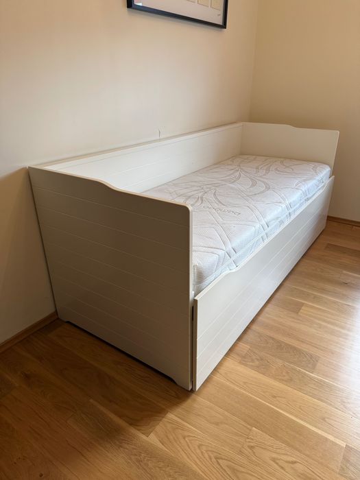 Łóżko jednoosobowe rozkładane IKEA BYGLAND 80/160x200 z materacem