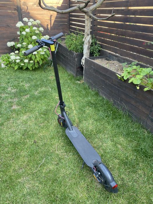 В наявності електро самокат xiomi pro 2