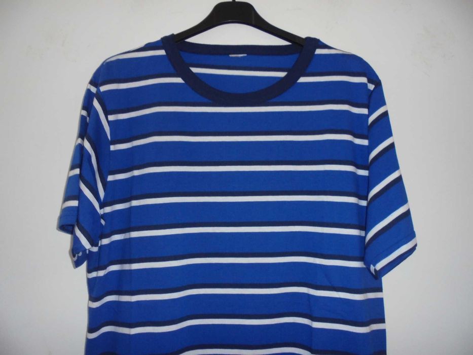 T-shirt de homem as riscas linda