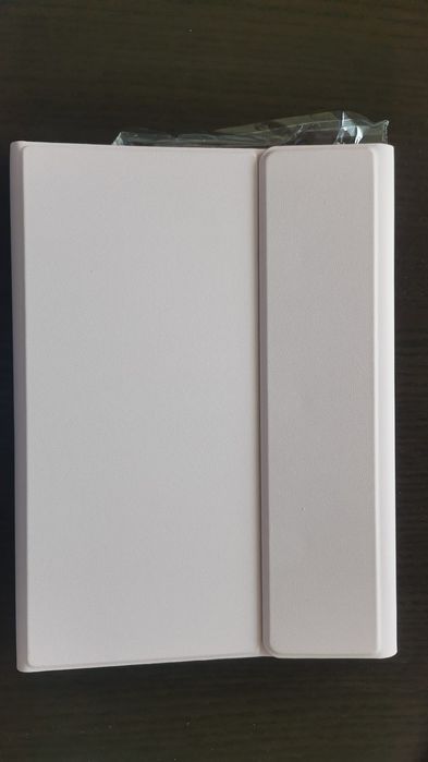 Etui wraz z klawiatura do Samsung Tab A8
