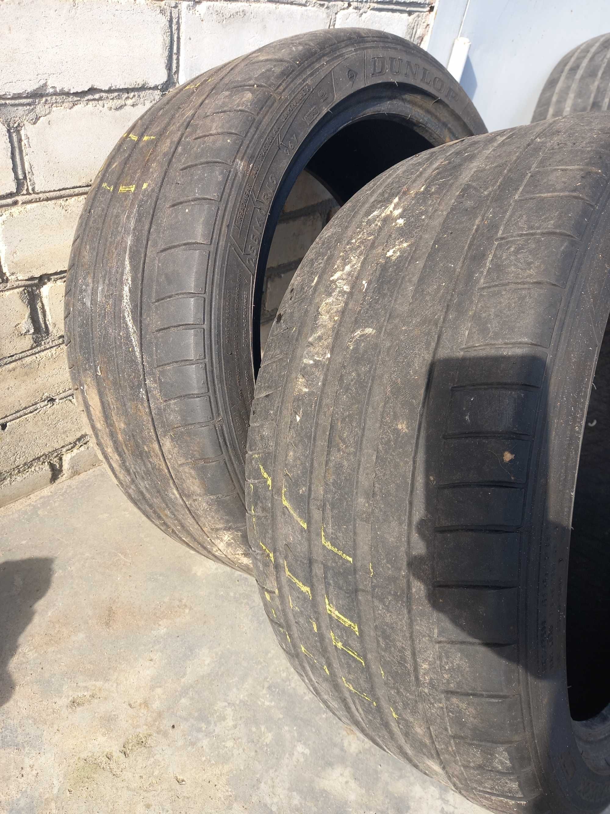 продам літні шини 255/40 R19 Dunlop