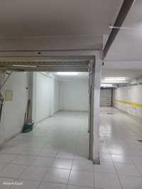 Arrendo Garagem/Box Charneca de Caparica - 22m2