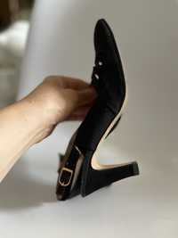 Piekne eleganckie pantofle obcas skórzane czarne z odkrytą piętą 38