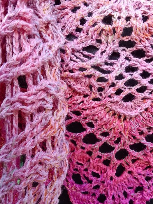 Chusta wykonana na szydełku