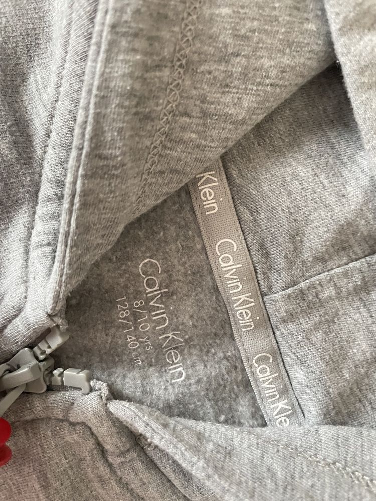Bluza calvin klein szara 8/10l 128-140 wiosna