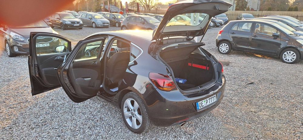 Opel Astra 1.4 Turbo Xenon PDC Tempomat Zadbana Zobacz