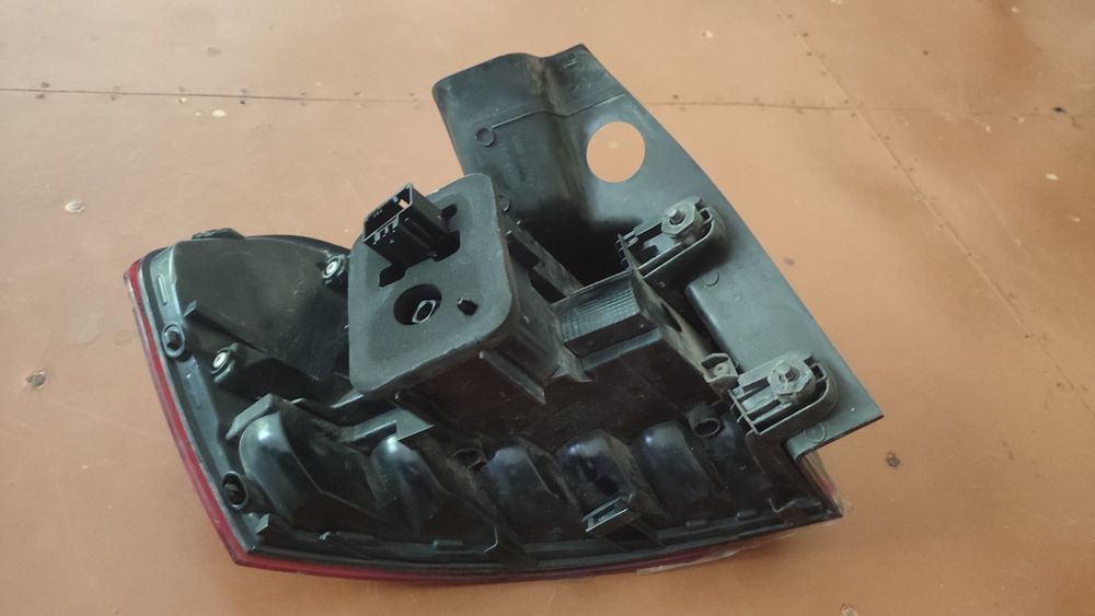 Ліхтар задній правий в крило зовнішній для passat b8 універсал Європа