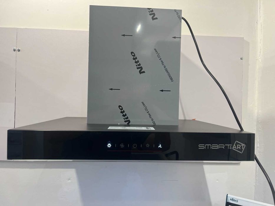 Кухонная вытяжка SmartArt Нержавеющая сталь черное стекло 60 см