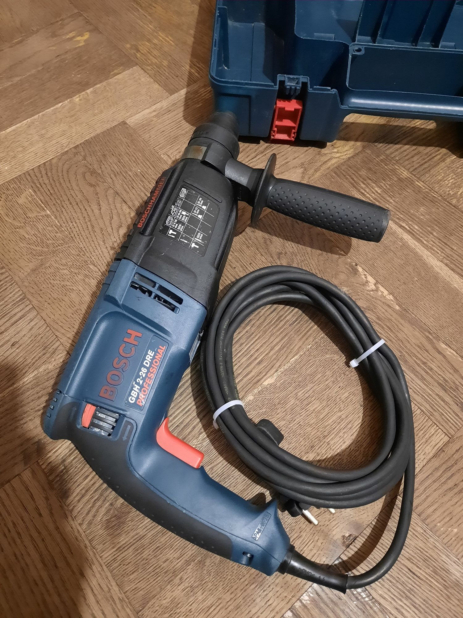 100% оригінал!!Перфоратор Bosch GBH 2-26 DRE,800вт,2.7дж