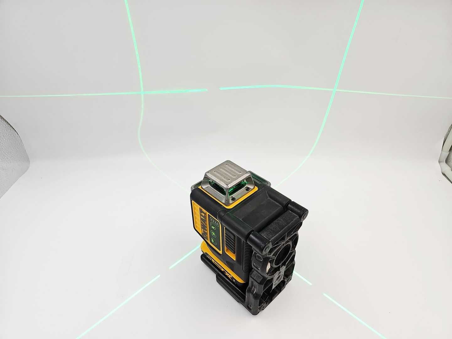 Laser krzyżowy 3-wiązkowy Zielony DEWALT DCE089G