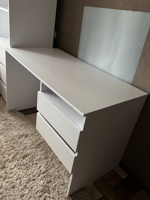 Продаю стіл і пенал, можна окремо