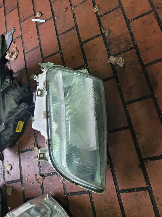 Lampa lewa przednia VW Sharan 1