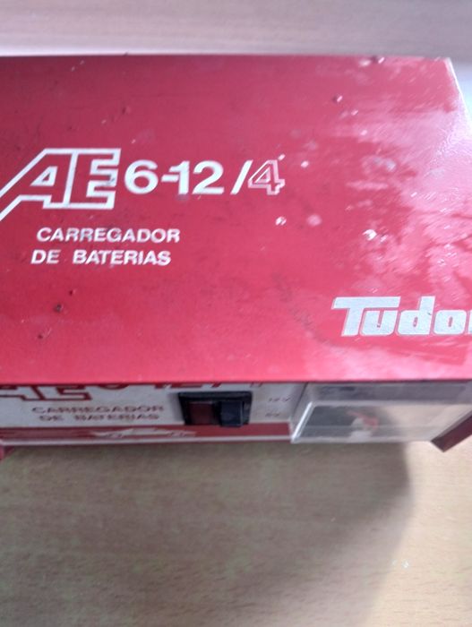 Carregador de bateria para carro bosch