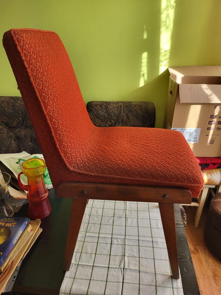 Krzesła tapicerowane PRL