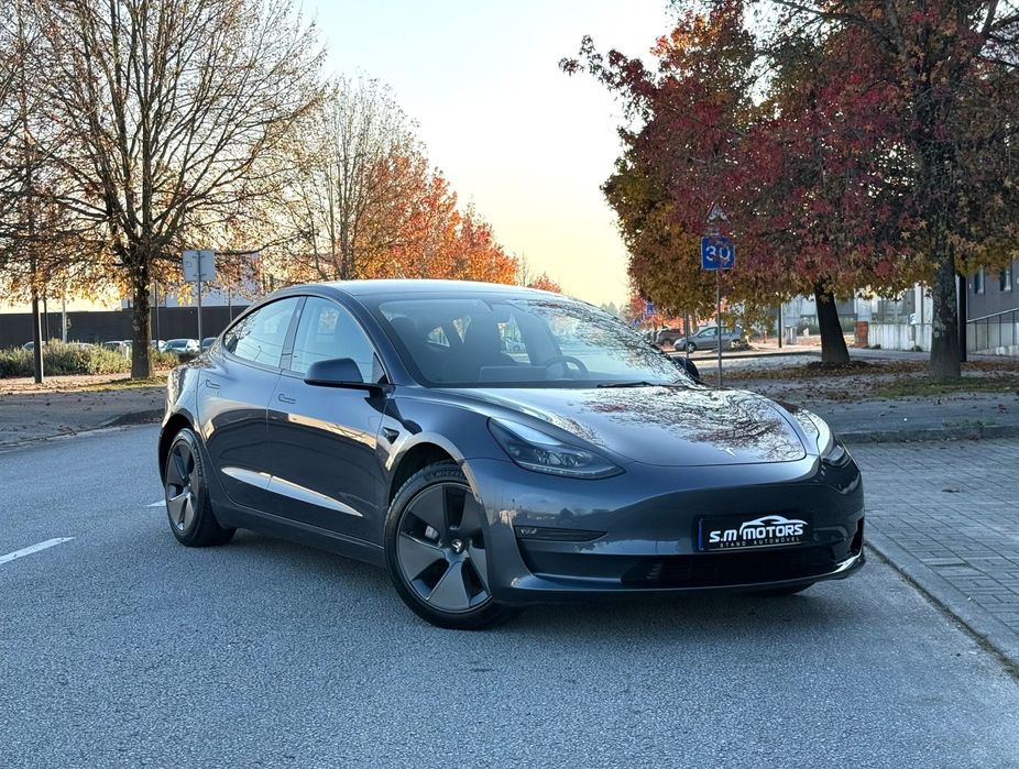 Tesla Model 3 Long-Range Dual Motor AWD